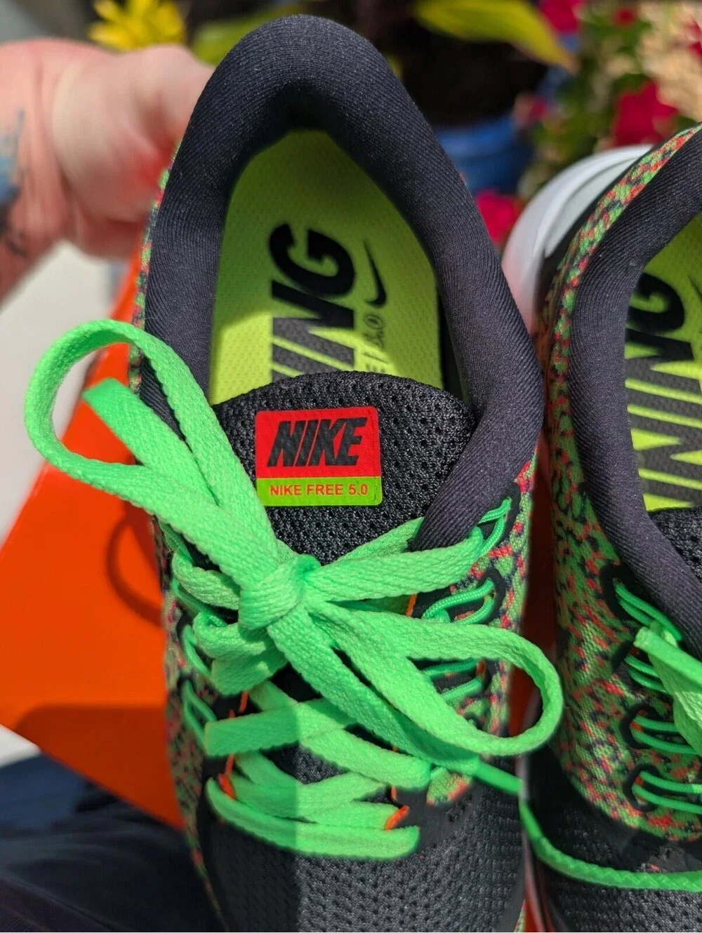 RARE Nike Free 5.0 Women’s Size 7 Running Shoes Voltage Green Orange Flyknit New